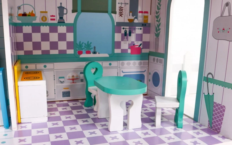 Drewniany domek dla lalek Shoper z ogródkiem i wyposażeniem 124 cm