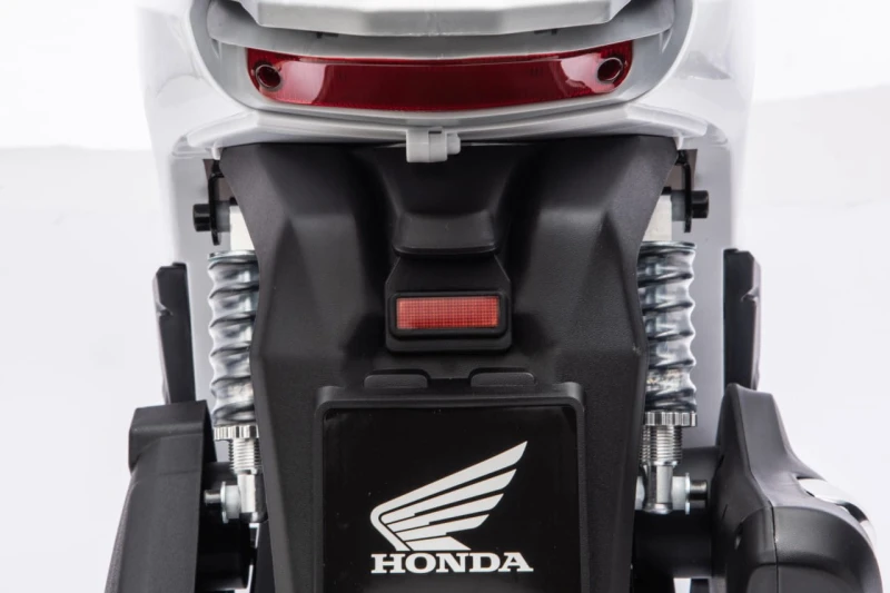 Motor elektryczny Honda SH125I dla dzieci - bialy, Ramiż