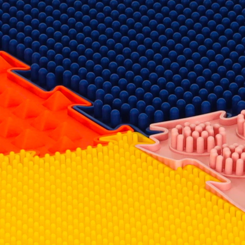 Mata sensoryczna puzzle КІК – masaż stóp, 8 elementów, kolorowa