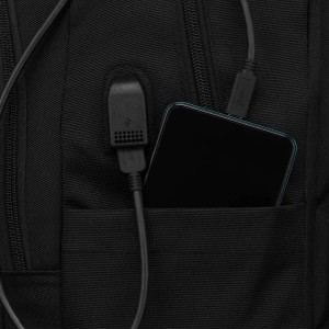 Plecak szkolny czarny Peterson z portem USB – pojemność 25 l