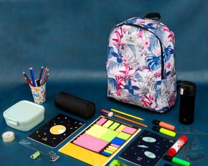 Plecak szkolny w kwiaty Peterson - 23 l, waga 350 g