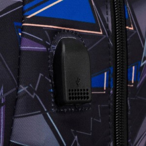 Plecak szkolny Peterson z portem USB – pojemność 25 l, wielokolorowy